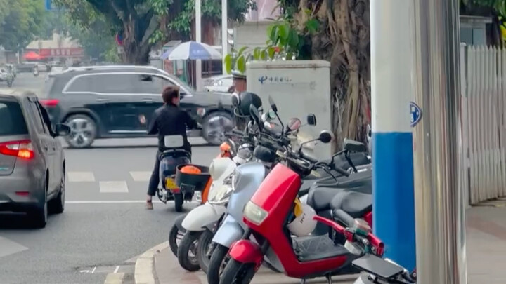 เธอจะโผล่มาแบบไม่ทันตั้งตัวไหม…