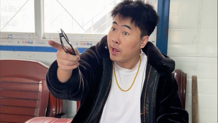 Sikap Berbeda Manajer Proyek saat Meminta Uang dari Orang yang Berbeda