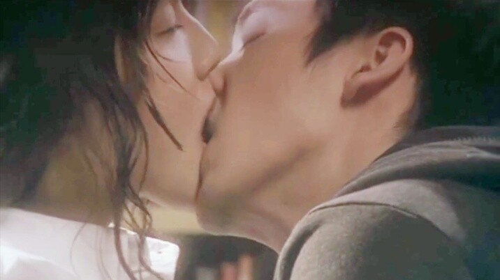Phim ảnh|"Cảnh hôn phim Nhật Hàn 133"|Nữ chính chủ động chu môi