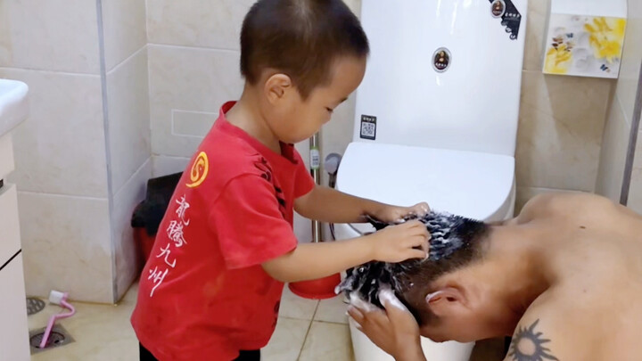 Cuộc sống nhiều gian khổ, có em thật ngọt ngào, dù có khổ cực đến đâu cũng đáng thôi.