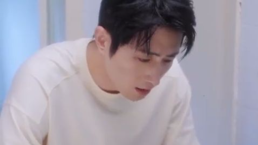 Setelah putus, aku menikah kontrak dengan tuan rumahku,ternyata dia CEO berkuasa