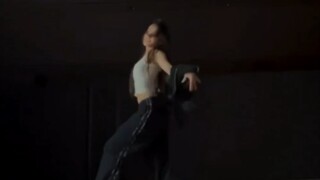 iroha VS aespa《rich man》舞蹈对比