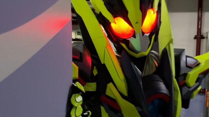 “No Chance Of Surviving This Shot”闪耀突击蝗虫变身