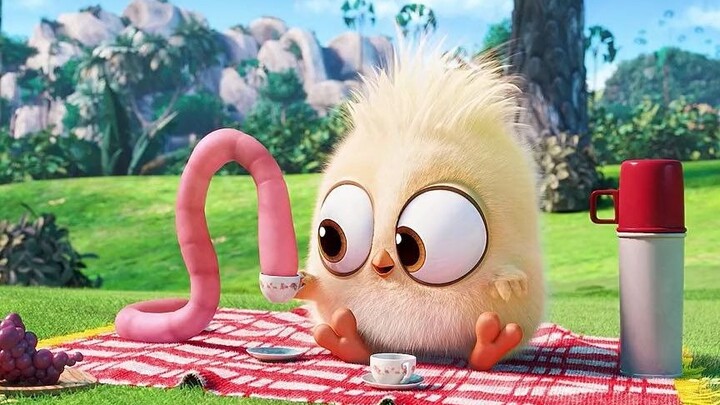 Such a cute earthworm must be hoarding food~