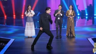 实力唱将阿云嘎曾是文工团专业舞蹈演员