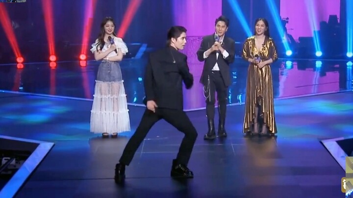 นักร้องมากความสามารถอาวิ่นกา เคยเป็นนักเต้นมืออาชีพในคณะศิลปะการแสดง