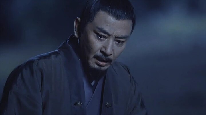 Đến cuối cùng, ngay cả người cha luôn yêu thương cô cũng đã chọn từ bỏ cô.