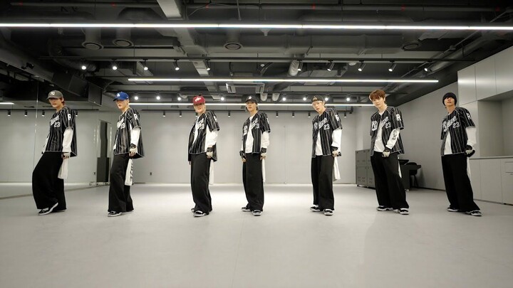 【RIIZE】'Talk Saxy' ซ้อมเต้น (เวอร์ชั่นยูนิฟอร์ม)｜ห้องซ้อมเต้นเวอร์ชั่นยูนิฟอร์มซิงเกิลดิจิทัล 4K อย่