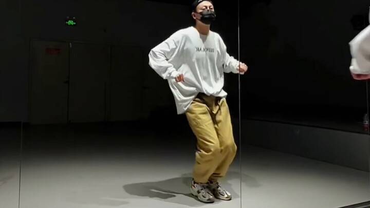 Hiphop basic skills practice with a song