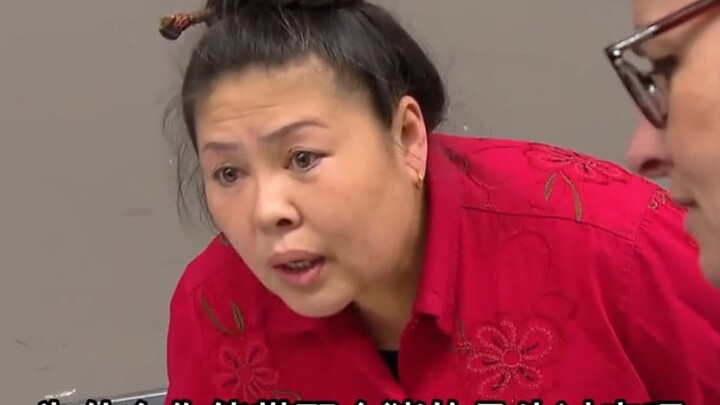 بعد عام، بدت الأخت الصغيرة تشكّ حتى عندما تعطس...