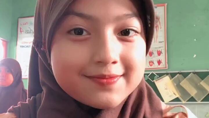 ada yg lewat🤭