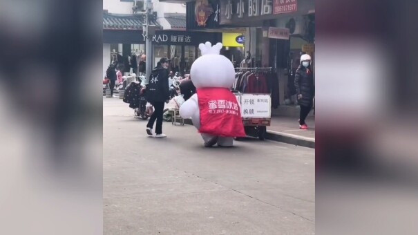 Do you know just how far Dabi Dou went with Snow King?