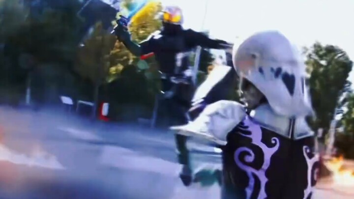 "คำบรรยายเอฟเฟกต์พิเศษ" คลิปการต่อสู้ของ Kamen Rider Ultra Fox Twin Command