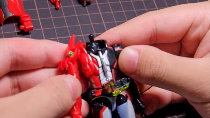 Membawa Anda memainkan Kamen Rider Holy Blade dalam tiga menit [93 model play sharing]