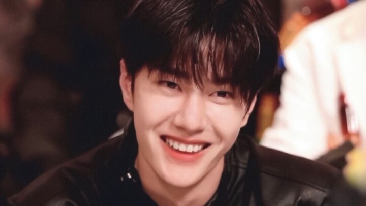 Cảnh để đời của Vương Nhất Bác: Đây mà là người máy sinh học à? Rõ ràng là người trong lòng anh mà!