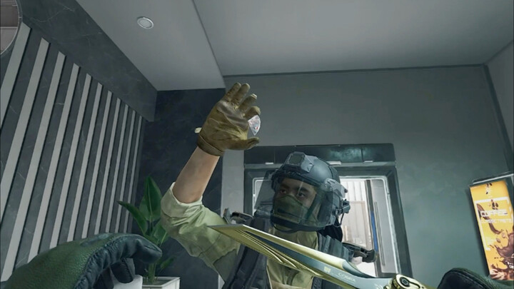 Tao cứ bảo sao trận này nghèo thế, đồ ngon toàn ở trong tay hai thằng đó.