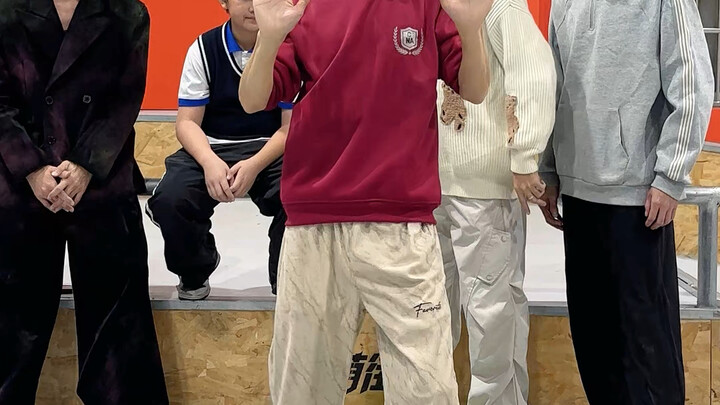 Two people's moves combined? Honestly, I can do it too!