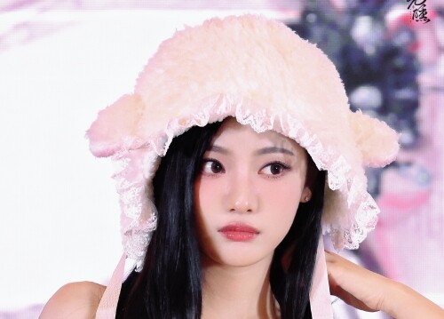 【นิงอี้จั๋ว ฟอร์มสวยปังในงานเซ็นลายเซ็นที่เซี่ยงไฮ้】กล้องต้นฉบับคือความจริง! แฟนหนุ่มในงานตะโกนเสียง