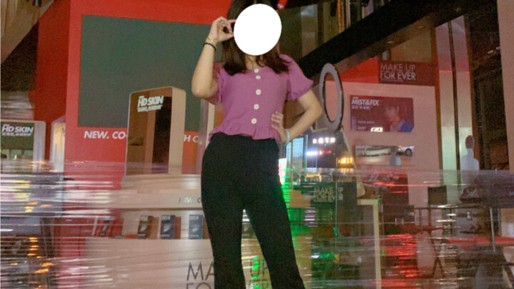 عطلة سعيدة~~~! دعوني أرقص قليلاً لأُبهجكم!