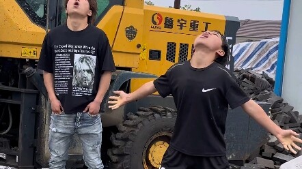 As long as I step fast enough, the rain can’t catch up with me... #AnotherDayAlive