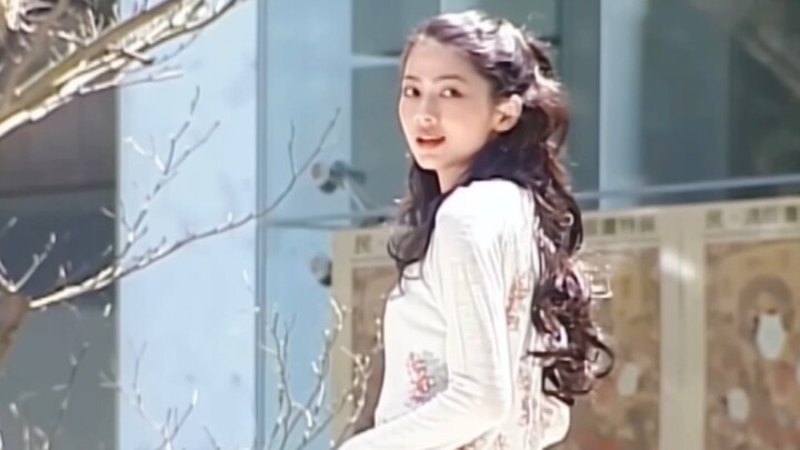 Mỗi phiên bản Đằng Đường Tĩnh đều áp đảo cả phiên bản Tùng Tài của chính mình!