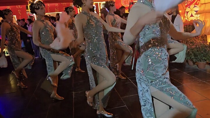 Wanshi Mountain – Kaifeng Wuxia City – Cheongsams. Tall Squad.