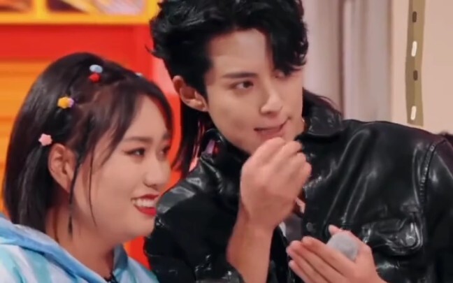ช่วยด้วย รู้สึกเหมือนเป็นครอบครัวและเพื่อนเลย