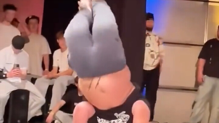 Chàng béo 150 kg nhảy street dance, vũ đạo siêu đỉnh, linh hoạt quá đỗi!