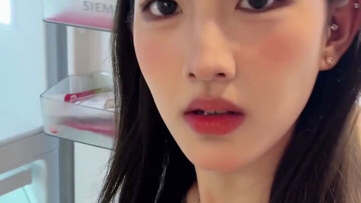 My girlfriend just came back from a business trip and left her a "surprise" 😂 #vlog日常