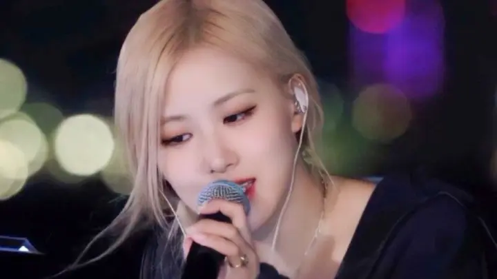ROSÉ latest cover live of "Read My Mind "
