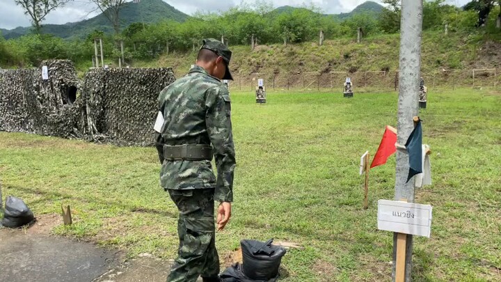 พลทหารไทย