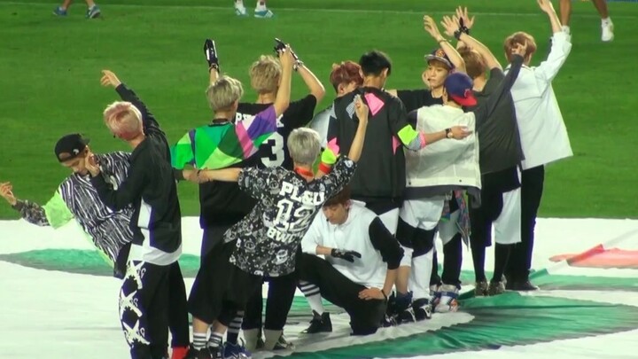 EXO – Wolf: Suwon Football Friendly Match Performance, Full 12-Member Version