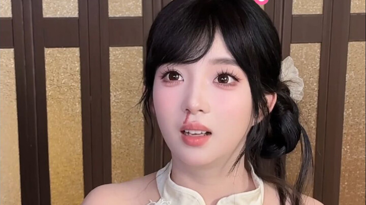 Cô ấy coi tôi như chị em, nhưng tôi lại muốn làm người trung thành đến chết vì cô ấy!