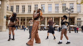 فيديو أداء رقص فرنسي مذهل لـ Jennie - 'Mantra' - KPOP IN PUBLIC PARIS