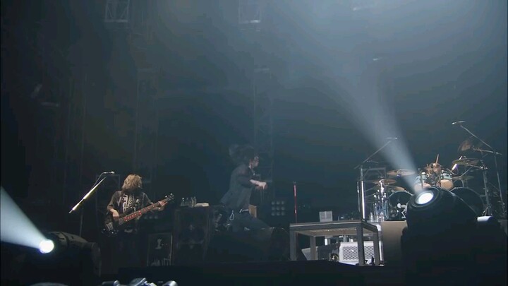 ONE OK ROCK - アンサイズニア '人生×君＝' TOUR LIVE