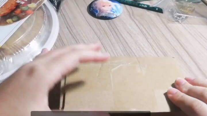 【Lightning protection! ! ! 】Seven bajis are squeezed into a palm-sized box. Is this a loss of morali