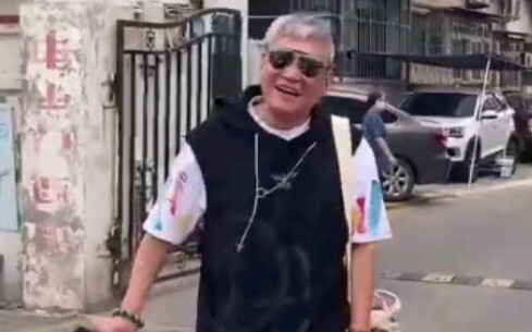 The Coolest Tianjin Uncle