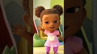 Pretty girls walk like this🤩#shorts