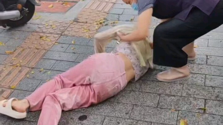 สาวกทันตกรรมจัดฟันในกว่างโจวถูกฉุดกระชากทำร้ายและพ่นน้ำใส่ จนเกิดความพิการจากการจัดฟัน ไปเรียกร้องคว