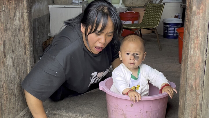A Strong Disabled Mother