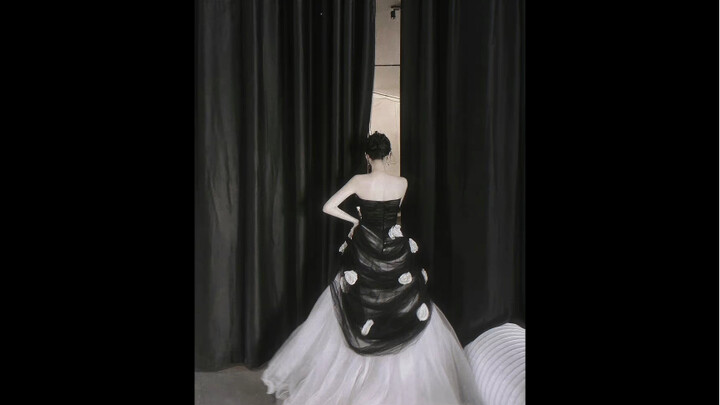 Liu Shishi's haute couture antique dress is so beautiful that it touches my heart!