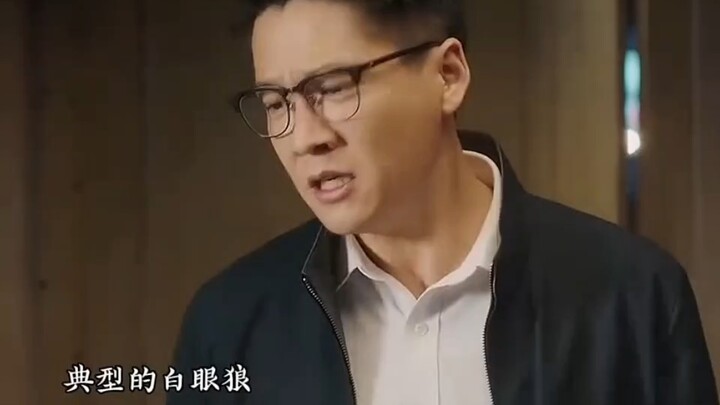 Người ta tận tâm giúp sắp xếp công việc, mình không biết ơn còn làm người ta bẽ mặt trước đám đông —