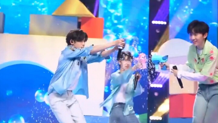 【ไทม์นิวบอยแบนด์-ทีมปัญญาชน】สองน้องชายอยากเป็นพี่