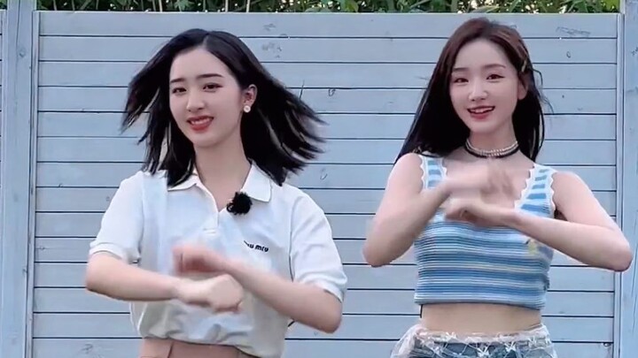 【Long Music】Exclusive group variety show sweet online promotional video gesture dance