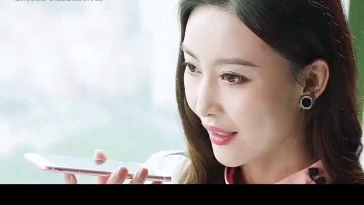 A down-and-out CEO working as a designated driver actually catches the eye of a wealthy woman.