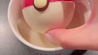 Pokémon "Chocolate Bomb", makhluk kecil yang lucu akan muncul setelah Poke Ball meleleh