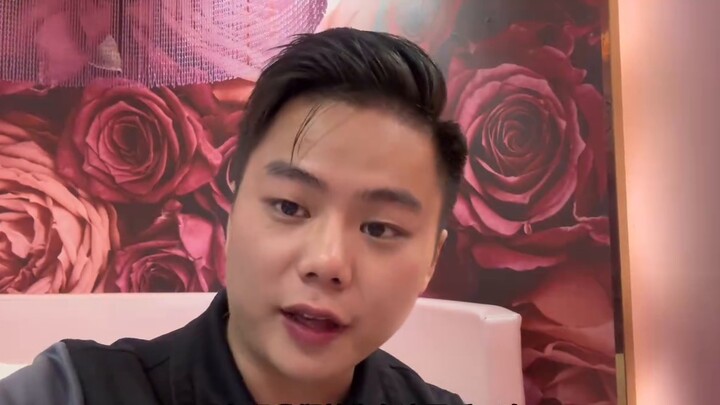 Rasakan pengalaman menginap di hotel pasangan, dan kamarnya penuh dengan rambut dan cairan