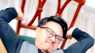 Người quản gia mà bạn muốn đang ở đây, một tập hợp những bộ não ngu ngốc của các nhà biên kịch~~!