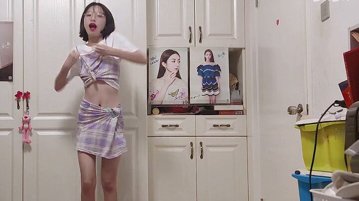 [ทำลายผู้คนอย่างไม่รู้จักเหนื่อย] SOMI คัฟเวอร์เพลง "Dumb Dumb" แบบครึ่งเพลง