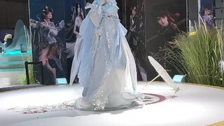 معرض BW Comic Sword 3 Booth: لماذا لا تأتي لمشاهدة رقصة الفتاة المظلة Xiao Kuikui!